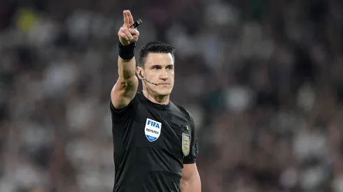 Árbitro de CSA x Vasco tem histórico polêmico – Foto: Thiago Ribeiro/AGIF