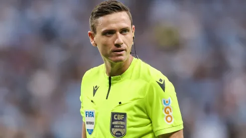 Ramon Abatti Abel será o responsável por conduzir o jogo entre o São Paulo e o Athletico-PR (Getty Images Sport)

