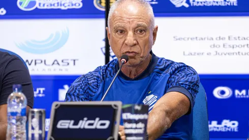 Márcio Fernandes fez sua estreia no cargo ontem (30)