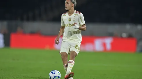 RJ – RIO DE JANEIRO – 31/07/2025 – COPA DO BRASIL 2025, FLAMENGO X ATLETICO-MG – Matheus Goncalves jogador do Flamengo durante partida contra o Atletico-MG no estadio Maracana pelo campeonato Copa Do Brasil 2025. Foto: Thiago Ribeiro/AGIF