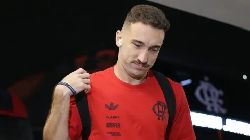Léo Ortiz se posiciona sobre oferta para deixar o Flamengo