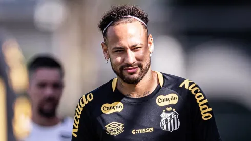 Neymar quer permanecer no Santos mesmo após interesse de clube dos Estados Unidos