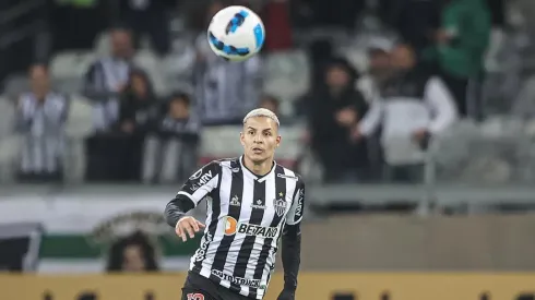 Guilherme Arana, jogador do Atlético Mineiro retorna de lesão e torcida comemora nas redes sociais