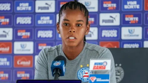Suelen concedeu entrevista sobre a partida – Foto: Rafael Rodrigues/ E.C Bahia