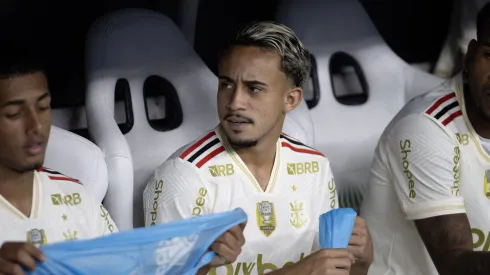 CE – FORTALEZA – 03/08/2025 – BRASILEIRO A 2025, CEARA X FLAMENGO – Matheus Goncalves jogador do Flamengo durante partida contra o Ceara no estadio Arena Castelao pelo campeonato Brasileiro A 2025. Foto: Baggio Rodrigues/AGIF