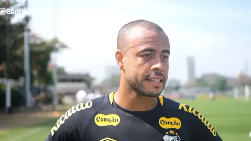 Novo reforço do Santos, Mayke, faz promessa ousada antes de duelo decisivo contra Cruzeiro (Reprodução/TV Santos)
