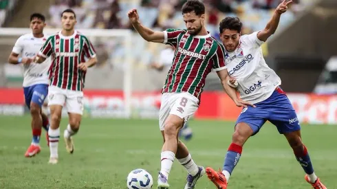Martinelli caiu na área e recebeu o cartão amarelo por simulação. Foto: Lucas Merçon/Fluminense FC