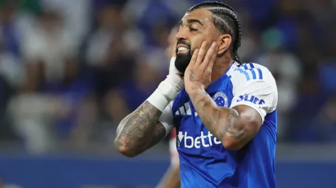 Gabigol durante partida do Cruzeiro – Foto: Gilson Lobo/AGIF