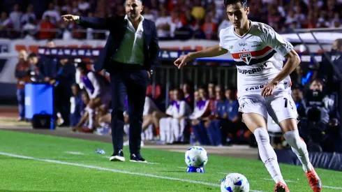 SP – SAO PAULO – 19/08/2025 – COPA LIBERTADORES 2025, SAO PAULO X ATLETICO NACIONAL – Rodrigo jogador do Sao Paulo durante partida contra o Atletico Nacional no estadio Morumbi pelo campeonato Copa Libertadores 2025. Foto: Marcello Zambrana/AGIF