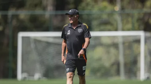 Treinador tem algumas dúvidas para armar o Atlético-MG (Foto: Pedro Souza / Atlético)