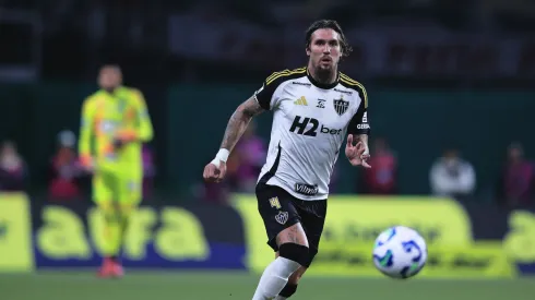 Zagueiro segue tratamento para se recuperar de lesão na coxa (Foto: Ettore Chiereguini/AGIF)