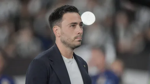 RJ – RIO DE JANEIRO – 14/08/2025 – COPA LIBERTADORES 2025, BOTAFOGO X LDU – Davide Ancelotti tecnico do Botafogo durante partida contra o LDU no estadio Engenhao pelo campeonato Copa Libertadores 2025. Foto: Thiago Ribeiro/AGIF