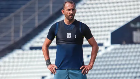 Hernán Barcos, ex-centroavante do Grêmio (Divulgação/X @ClubALoficial)