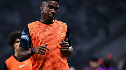 Felix Torres jogador do Corinthians durante aquecimento antes da partida contra o Novorizontino no estadio Arena Corinthians pelo campeonato Copa Do Brasil 2025. Foto: Fabio Giannelli/AGIF