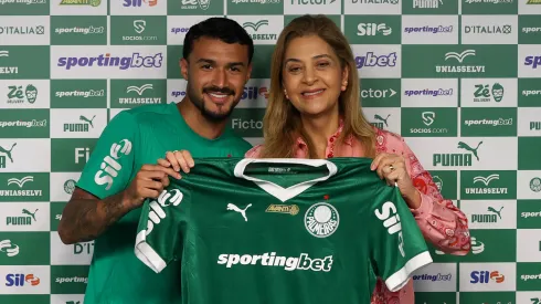 Jefté foi apresentado oficialmente no Palmeiras nesta 6ª feira – Foto: César Greco
