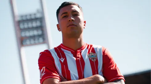 Thalys, ao ser apresentado pelo seu novo clube, o Almeria (Divulgação/x @UDAlmeria_Eng)
