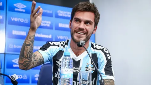 Nathan Pescador, em sua coletiva de apresentação no Grêmio (Lucas Uebel/Grêmio FBPA)