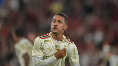 Flamengo fecha janela com R$ 270 milhões em chegadas, valor menor do que o arrecadado em saídas. Foto: Thiago Ribeiro/AGIF