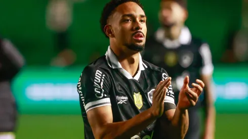 Botafogo chega à marca de 100 atletas convocados para a Seleção com estreia de Vitinho. Foto: Luiz Erbes/AGIF