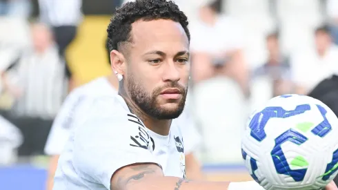 Ídolo não quer desfalcar o Peixe – Foto: Jota Erre/AGIF.