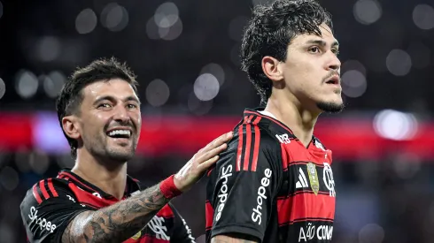 Arrascaeta e Pedro alcançam 50% de eficiência e ameaçam liderança de dupla rival que decide 20% dos gols do time. Foto: Thiago Ribeiro/AGIF