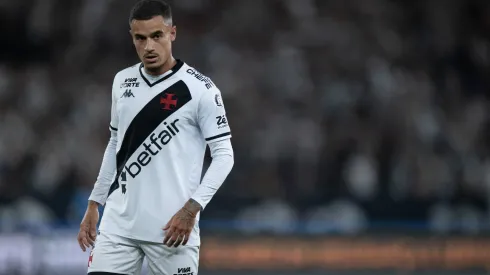 Philippe Coutinho em ação pelo Vasco contra o Botafogo, pela Copa do Brasil – Foto: Jorge Rodrigues/AGIF