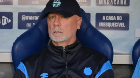 Mano Menezes tem 41% de aproveitamento no Grêmio, pior até que Felipão em 2021. Foto: Thiago Ribeiro/AGIF