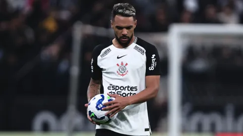 Raniele inicia transição ao gramado e se aproxima do retorno ao Corinthians. Foto: Ettore Chiereguini/AGIF