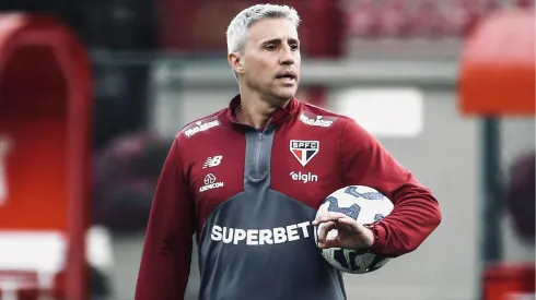 Hernán Crespo comandando treino no SuperCT (Erico Leonan / São Paulo FC)