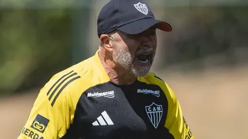 Sampaoli em ação na Cidade do Galo