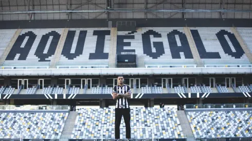 Zagueiro pode fazer estreia no Galo diante do Bolívar (Foto: Pedro Souza / Atlético)