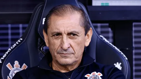 Ramón Díaz no comando do Corinthians . Foto: Marcello Zambrana/AGIF