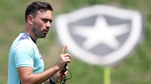 Davide Ancelotti comanda treino do Botafogo (Vitor Silva/Botafogo)