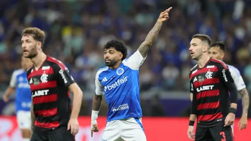 MG – BELO HORIZONTE – 04/05/2025 – BRASILEIRO A 2025, CRUZEIRO X FLAMENGO – Gabriel Barbosa Gabigol jogador do Cruzeiro durante partida contra o Flamengo no estadio Mineirao pelo campeonato Brasileiro A 2025. Foto: Gilson Lobo/AGIF