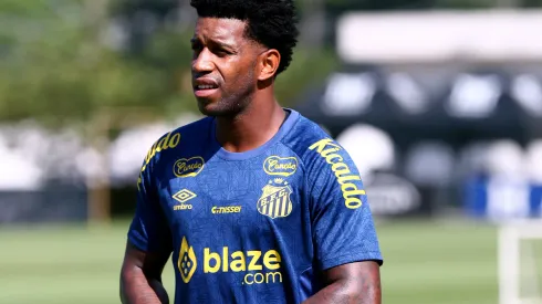 Gil brinca sobre entradas em Neymar e lembra conselho de Tite nos clássicos em 2013. Foto: Mauricio De Souza/AGIF