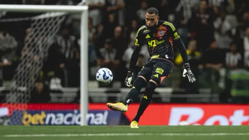 Goleiro ajudou Galo em vitória sobre o Mirassol (Foto: Pedro Souza / Atlético)