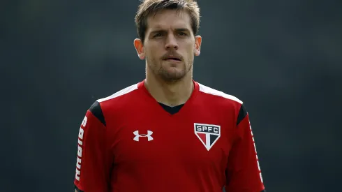 Tolói pode ganhar vaga de titular no São Paulo após lesão de Ferraresi. Foto: Daniel Vorley/AGIF