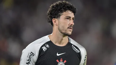 RJ – RIO DE JANEIRO – 13/09/2025 – BRASILEIRO A 2025, FLUMINENSE X CORINTHIANS – Gustavo Henrique jogador do Corinthians durante partida contra o Fluminense no estadio Maracana pelo campeonato Brasileiro A 2025. Foto: Thiago Ribeiro/AGIF