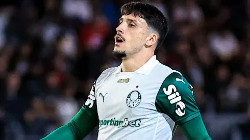 Piquerez precisou deixar o gramado da Arena Fonte Nova e causou preocupação