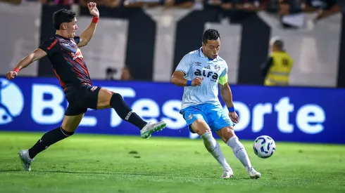 Marlon foi envolvido em marcação polêmica da arbitragem em Bragantino x Grêmio (LUCAS UEBEL/GREMIO FBPA)