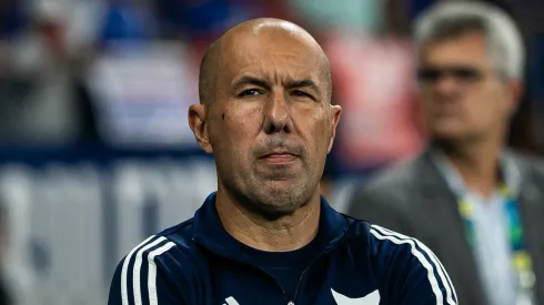 Jardim rebate críticas da torcida do Cruzeiro e defende jogador. Foto: Fernando Moreno/AGIF