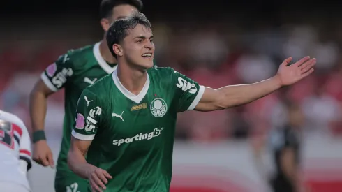 Ramón Sosa comemorando pelo Palmeiras durante o Choque-Rei – Foto: Ettore Chiereguini/AGIF