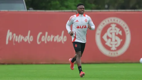 Carbonero, em treino no CT Parque Gigante (Ricardo Duarte/Internacional)