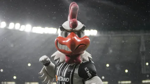 Mascote do Galo. Foto: Fernando Moreno/AGIF