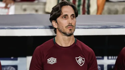 Luis Zubeldía, comandando o Fluminense na vitória sobre o Atlético-MG (LUCAS MERÇON / FLUMINENSE F.C.)