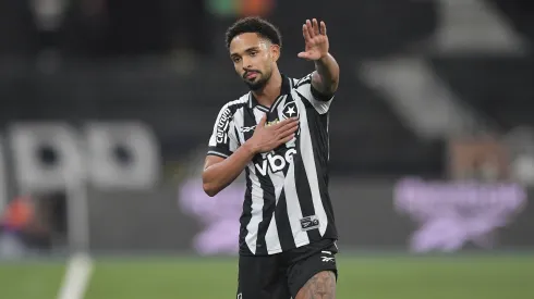 Vitinho deve iniciar mais uma partida como titular na Seleção Brasileira – Foto: Thiago Ribeiro/AGIF