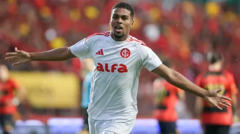 Gustavo Prado comemora gol contra o Sport pelo Brasileirão (Ricardo Duarte / Internacional)