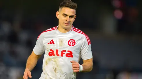 Rafael Borré durante partida entre RB Bragantino x Internacional – Foto: Anderson Romão/AGIF