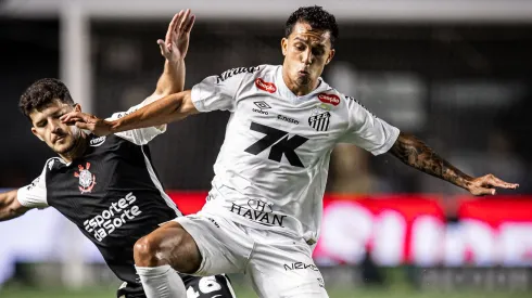Corinthians tem desempenho ruim nos clássicos pelo Brasileirão. Foto: Raul Baretta/Santos FC