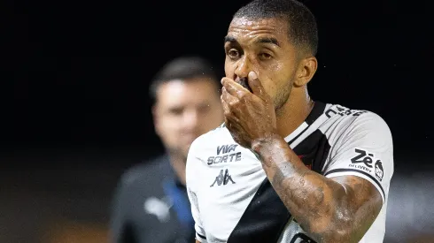 Paulo Henrique, jogador do Vasco lamenta durante partida contra o Bragantino no estadio Cicero De Souza Marques pelo campeonato Brasileiro A 2025. Foto: Joisel Amaral/AGIF